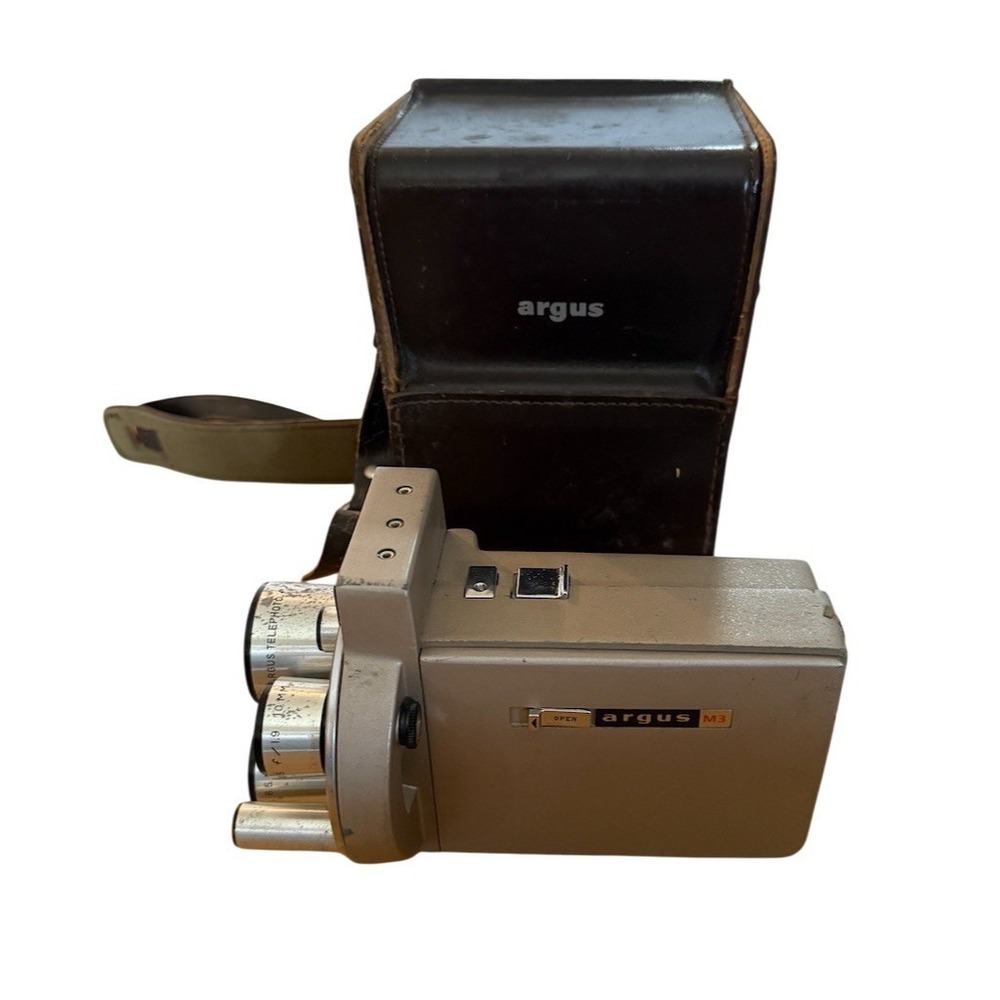 Vintage Argus Standard 8mm Movie Camera w/ Turret‎ Lens & Leather Case